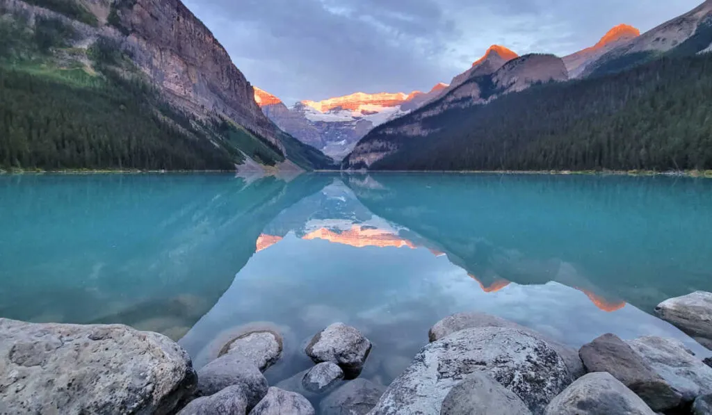 Exploring the World’s Most Scenic Lakes and Their Surrounding Views in Banff, Canada