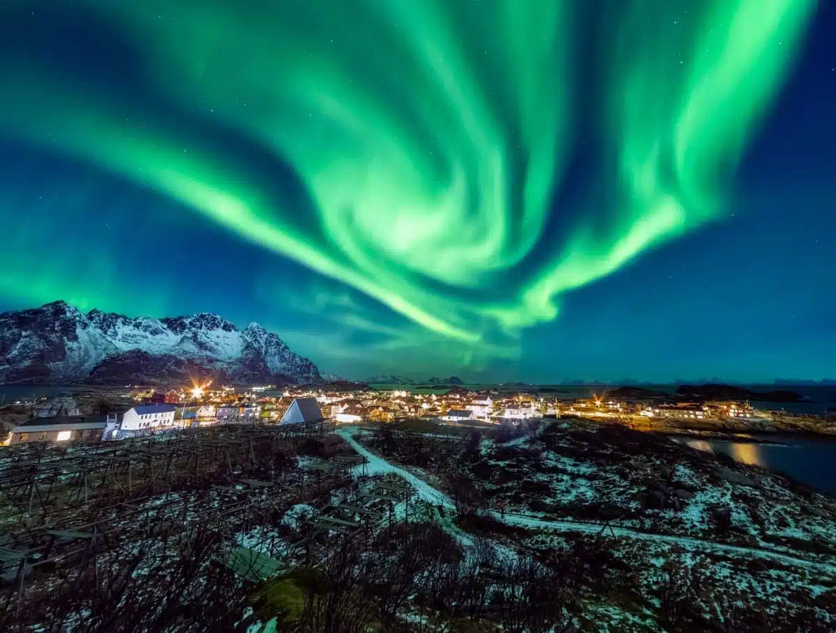 How to Experience the Northern Lights – Best Locations for Stunning Views in Tromsø, Norway