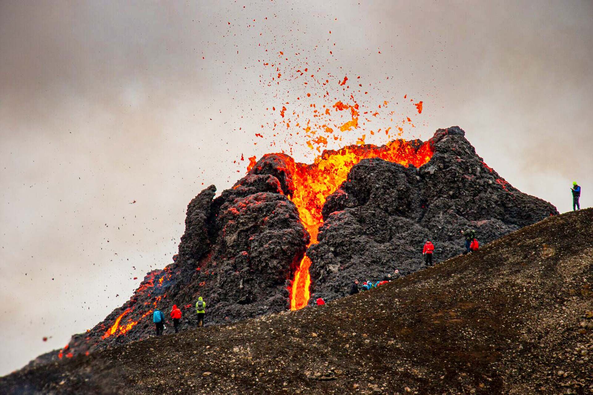 Where to Find the Most Breathtaking Views of Volcanoes Around the World in Iceland